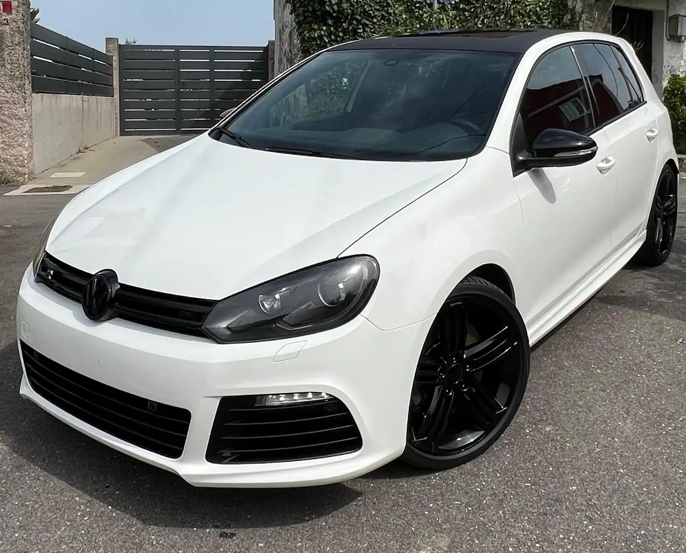 Volkswagen Golf 2.0 TSI R DSG - 1