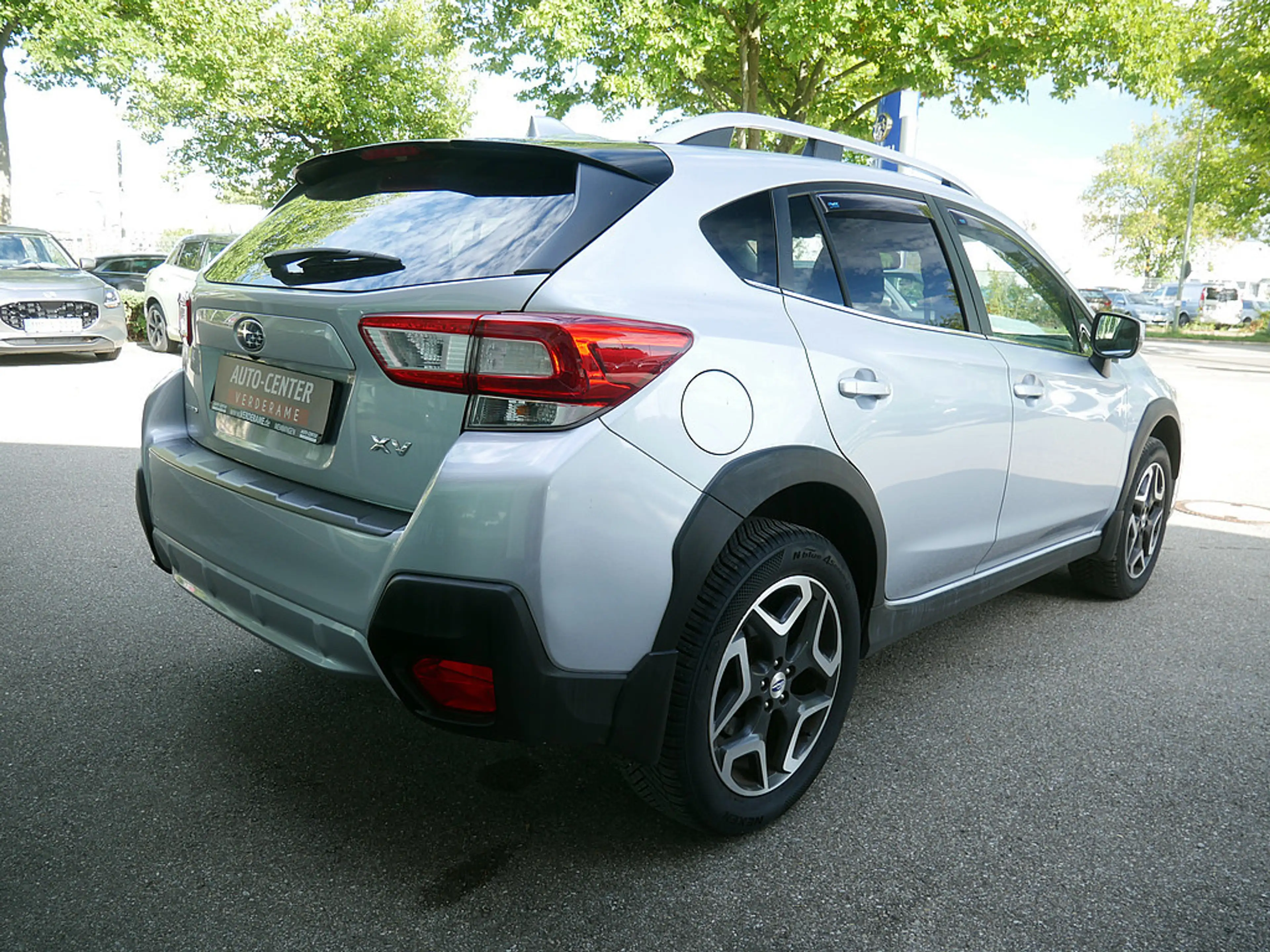 Subaru XV 2.0i Lineartronic Exclusive HGSD ACC LED — photo 6
