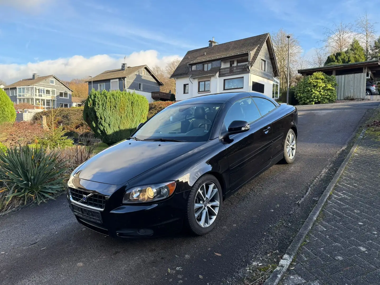 Volvo C70 2.0 D Momentum CC Cabrio Negru - 1