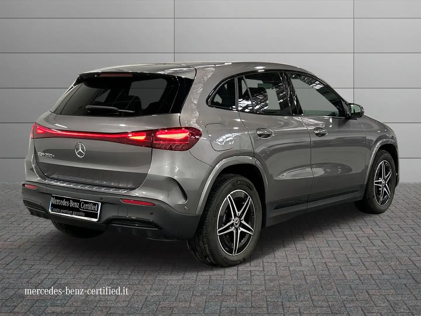 Mercedes-Benz EQA 250 + AMG Line Advanced Digital Edition Grigio - 2