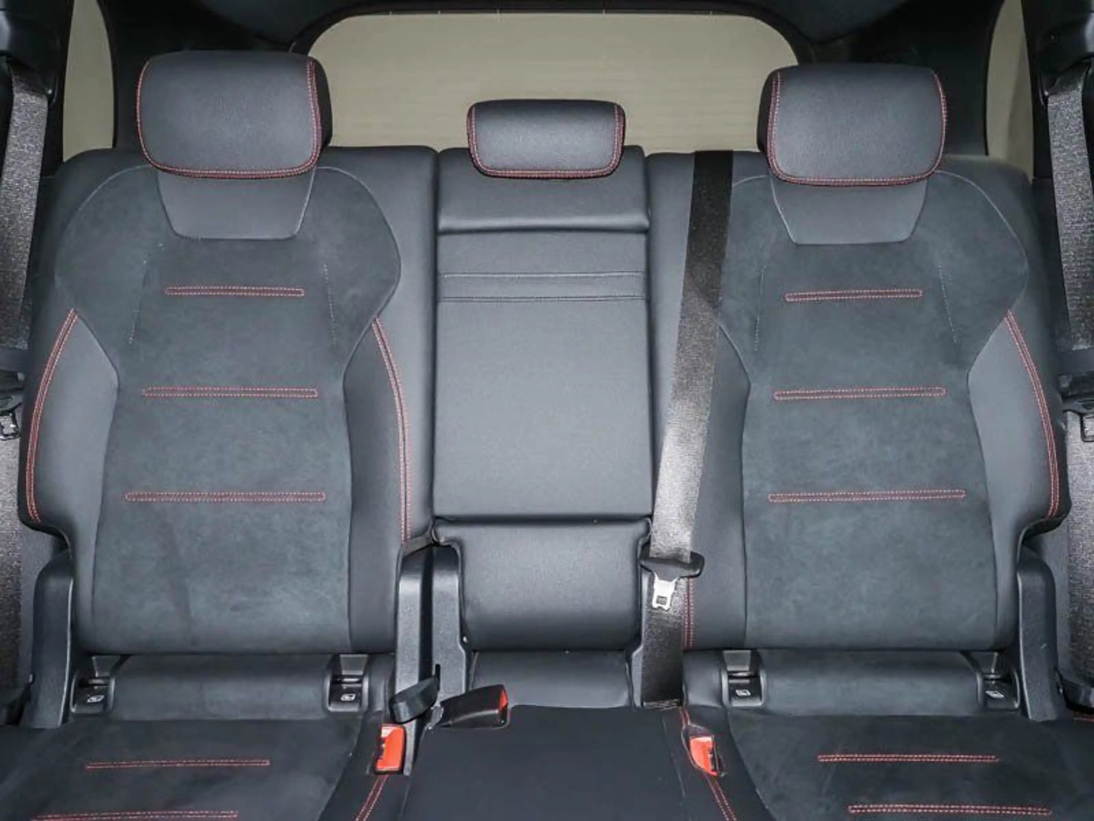 Mercedes-Benz EQB 250 AMG-PREMIUM FAP MEMORY 360° KEYLG WDGS — photo 11