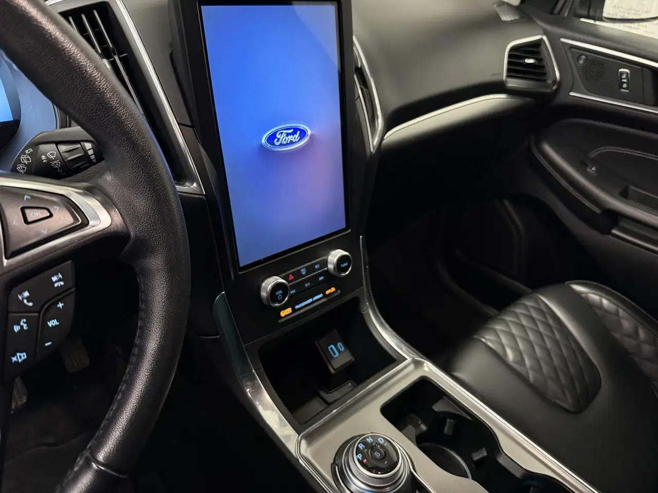 Ford Edge photo Ford Edge