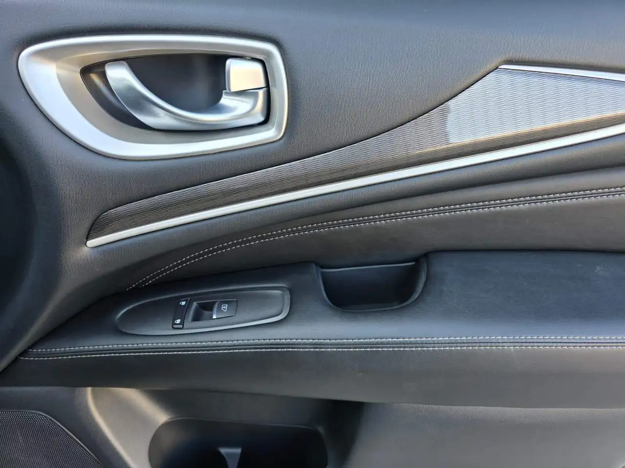 Infiniti QX60 photo Infiniti QX60