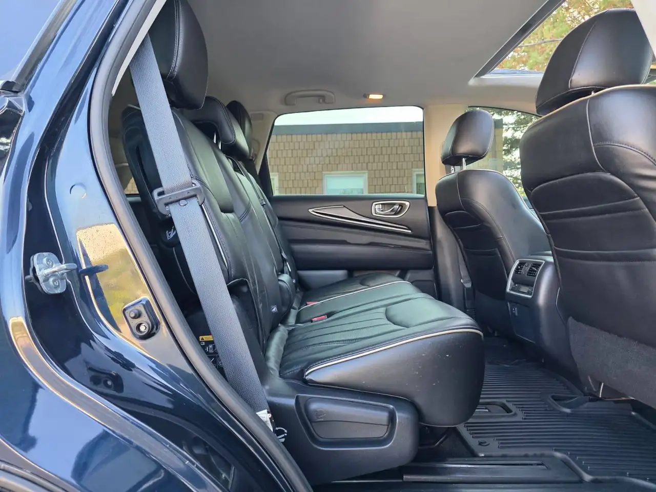Infiniti QX60 photo Infiniti QX60