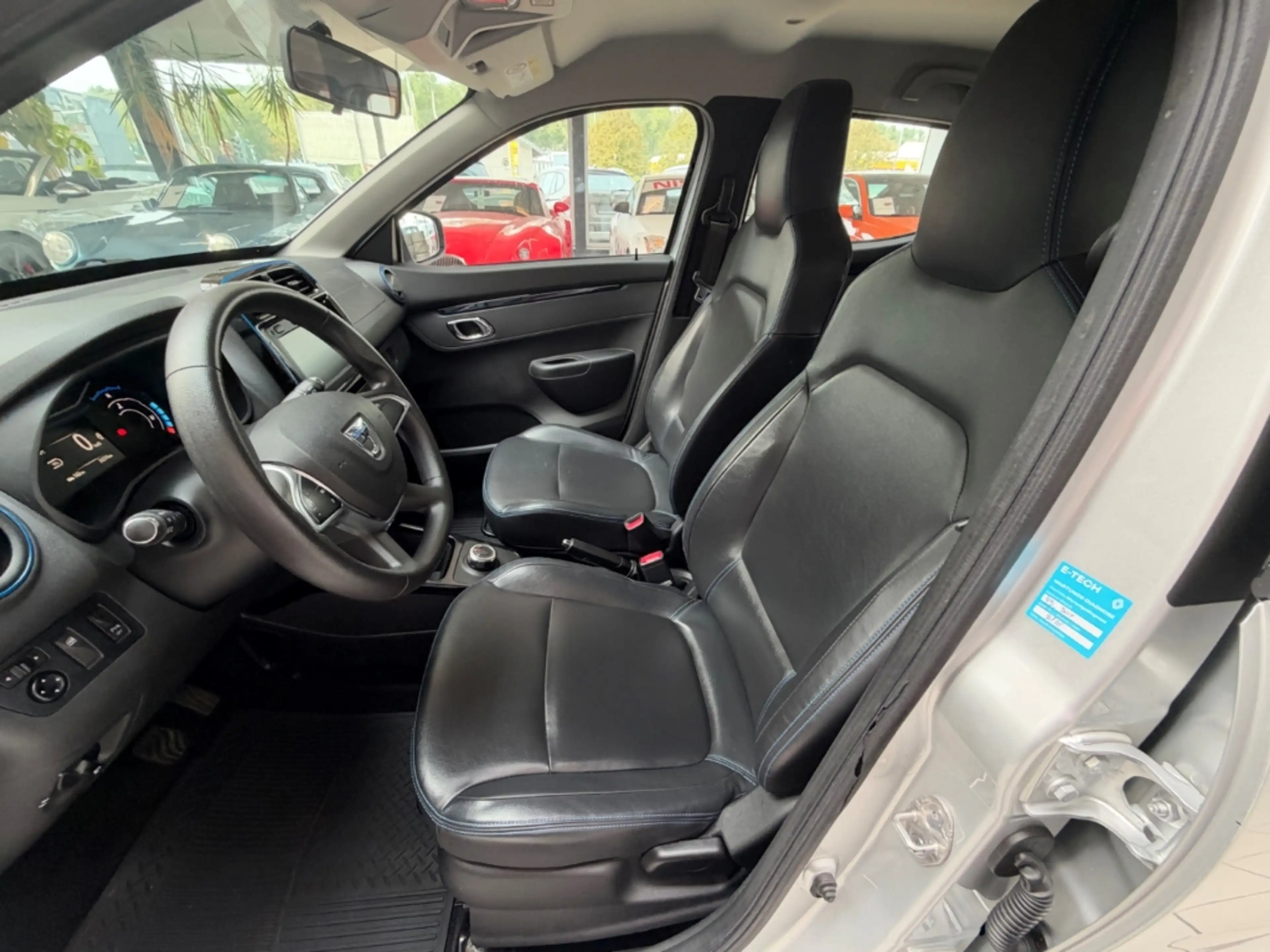 Dacia Spring Electric Comfort aus 1.Hand Navigation — photo 9