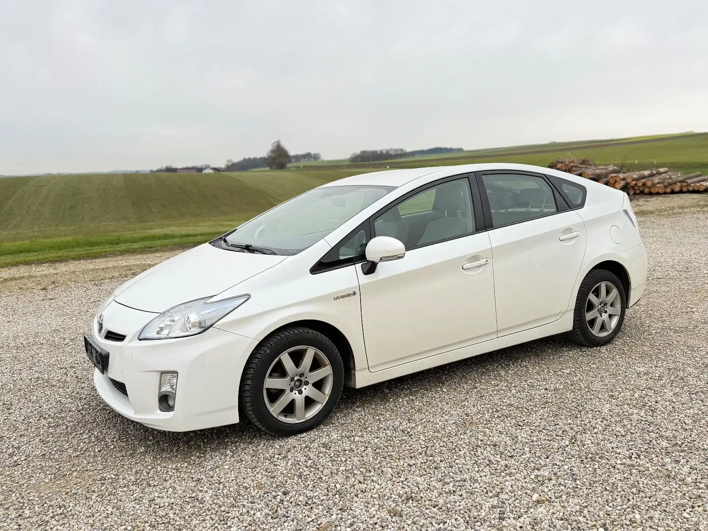 Toyota Prius Basis Weiß - 1