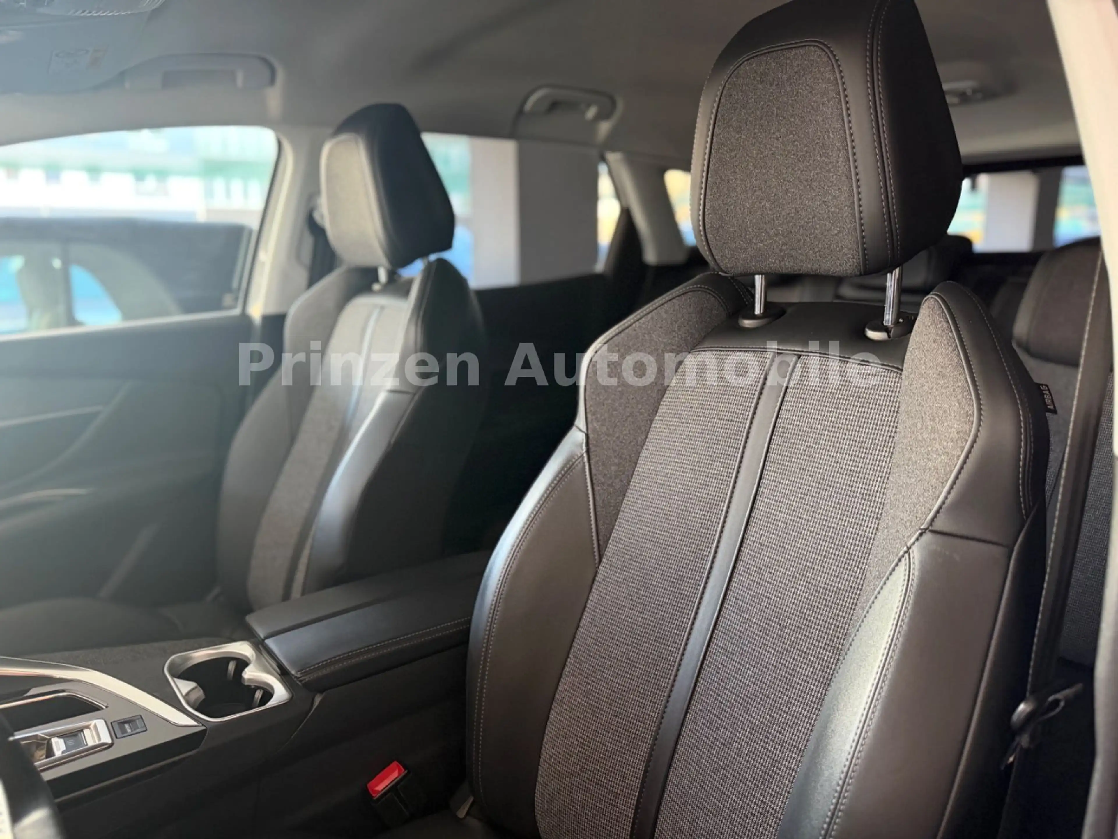 Peugeot 3008 Allure *Premium*Led*360°*Spur*Apple*Acc* — photo 9