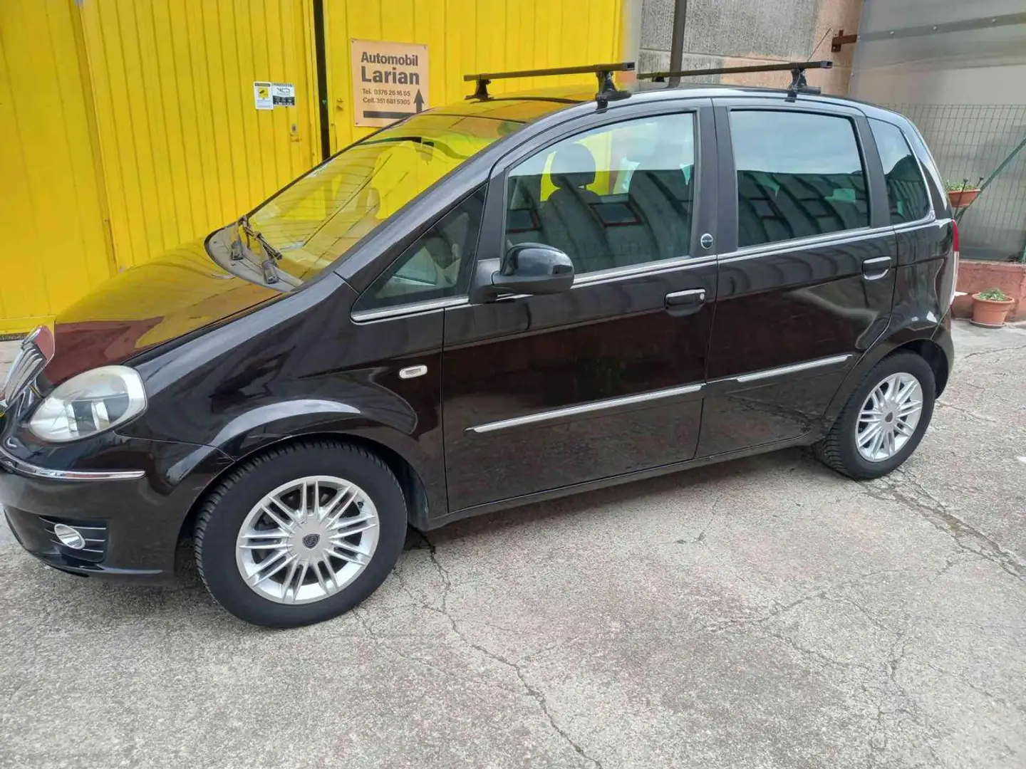 Lancia MUSA 1.4 8V Ecochic (GPL) Diva per neopatentati Чёрный - 2