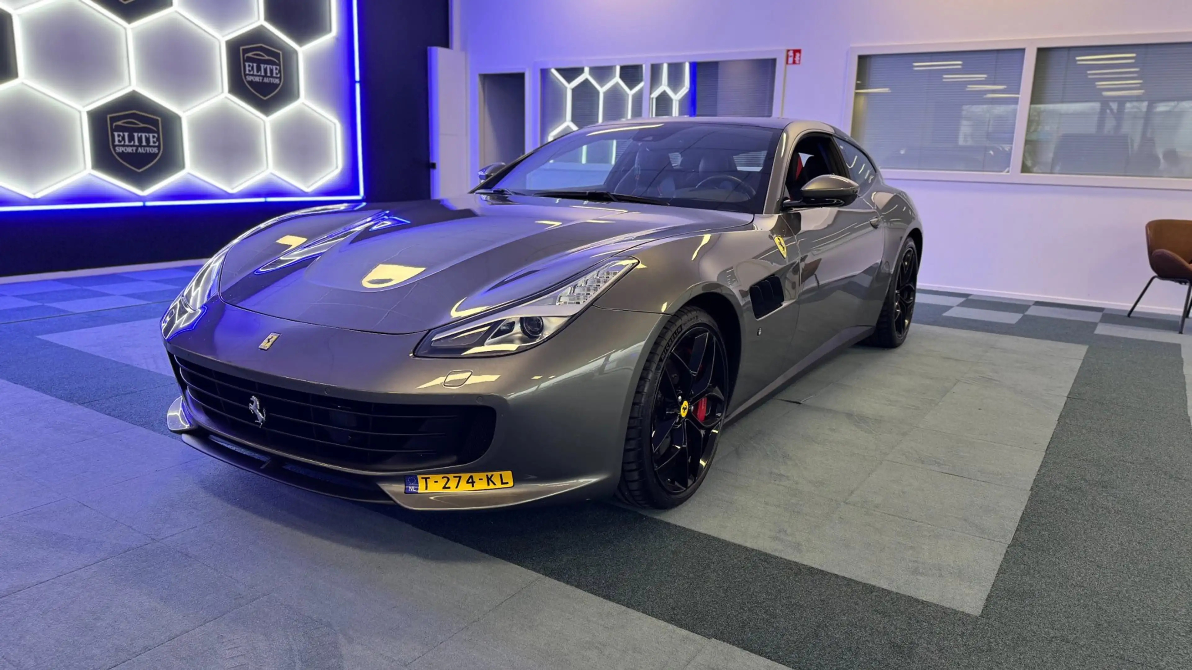 Ferrari GTC4 Lusso GTC4Lusso T 3.9 V8 I Pano-dak I Lift I Passenger D