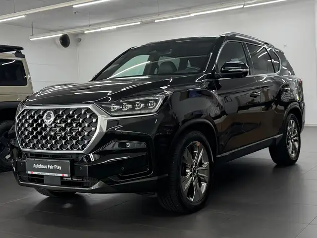 SsangYong Rexton 2.2 Diesel e-XDi 220 Sapphire AHK 3,5t!