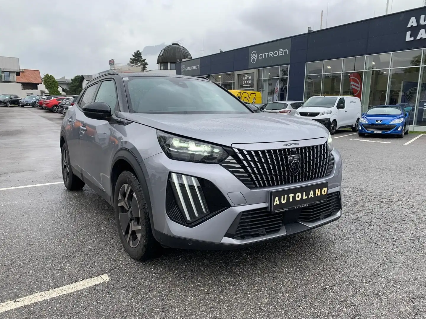 Peugeot 2008 GT / BHDi 130  #8-fach bereift #Service frisch Grau - 2