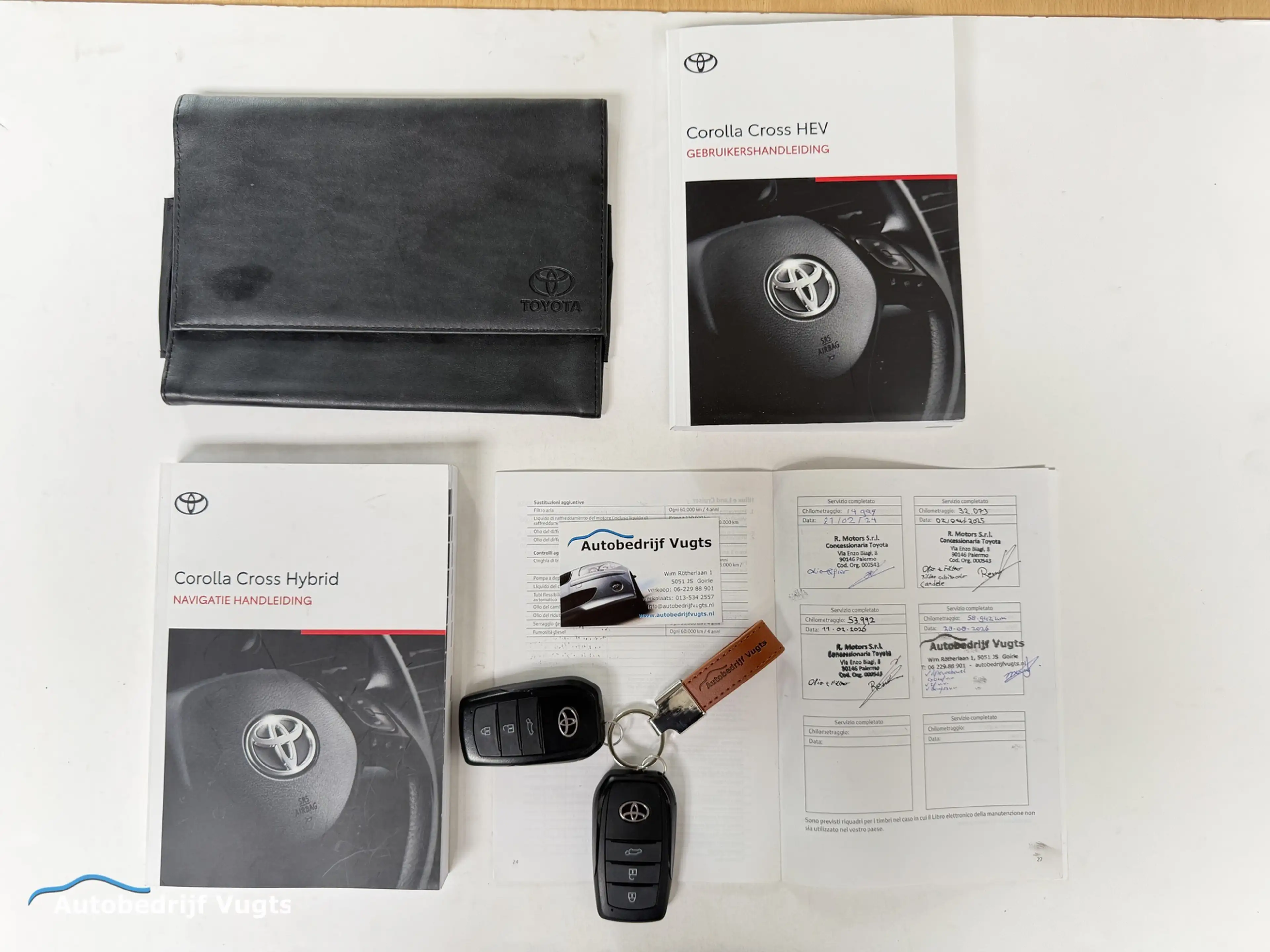Toyota Corolla Cross 2.0 High Power Hybrid *Panorama*200PK — photo 2