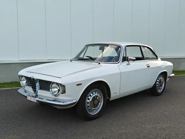 Alfa Romeo Giulia Sprint GT