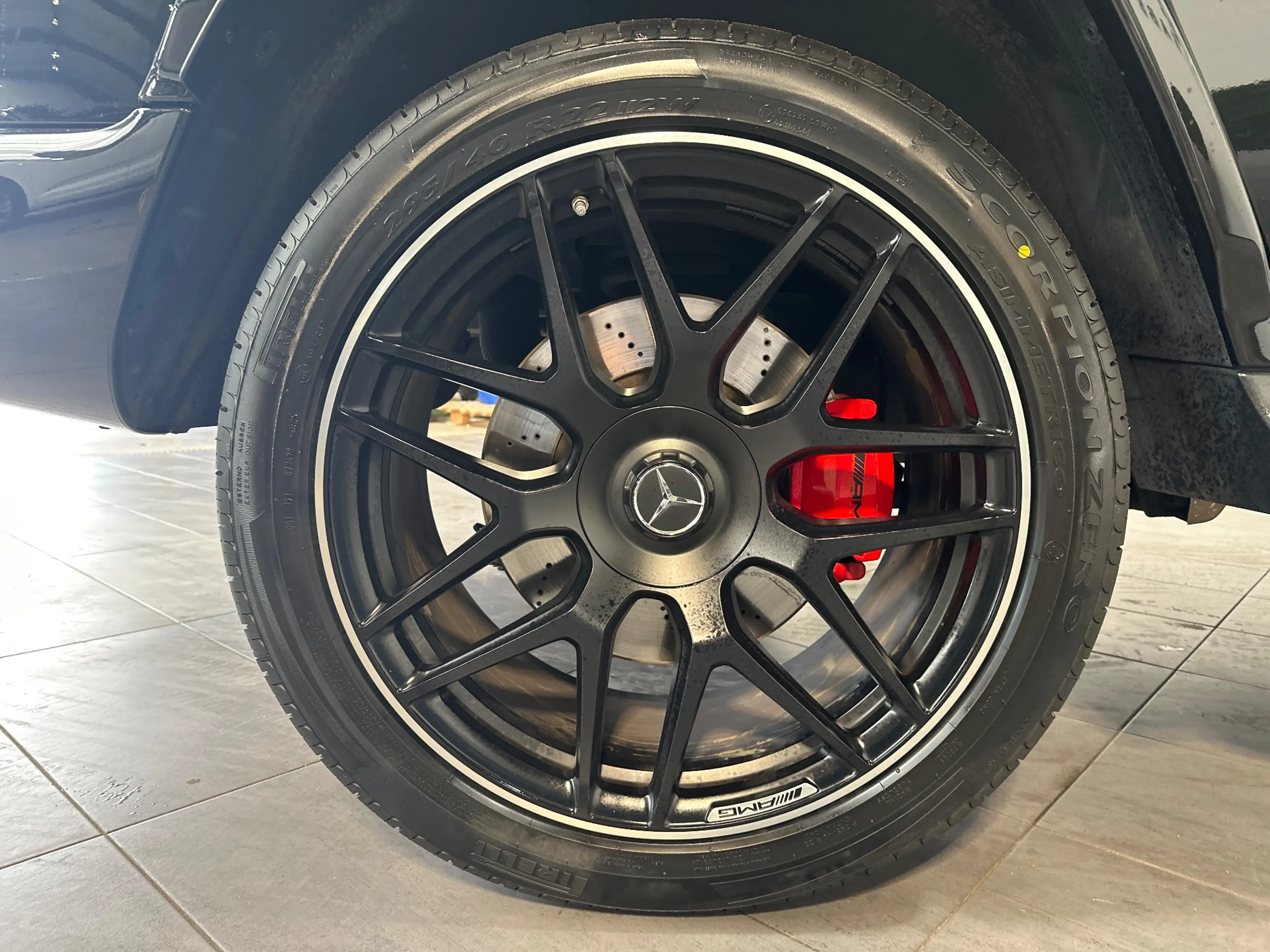 Mercedes-Benz G 63 AMG Drivers Package NAV+GLASDACH+STHZG+ACC+360°+22ZO — photo 3