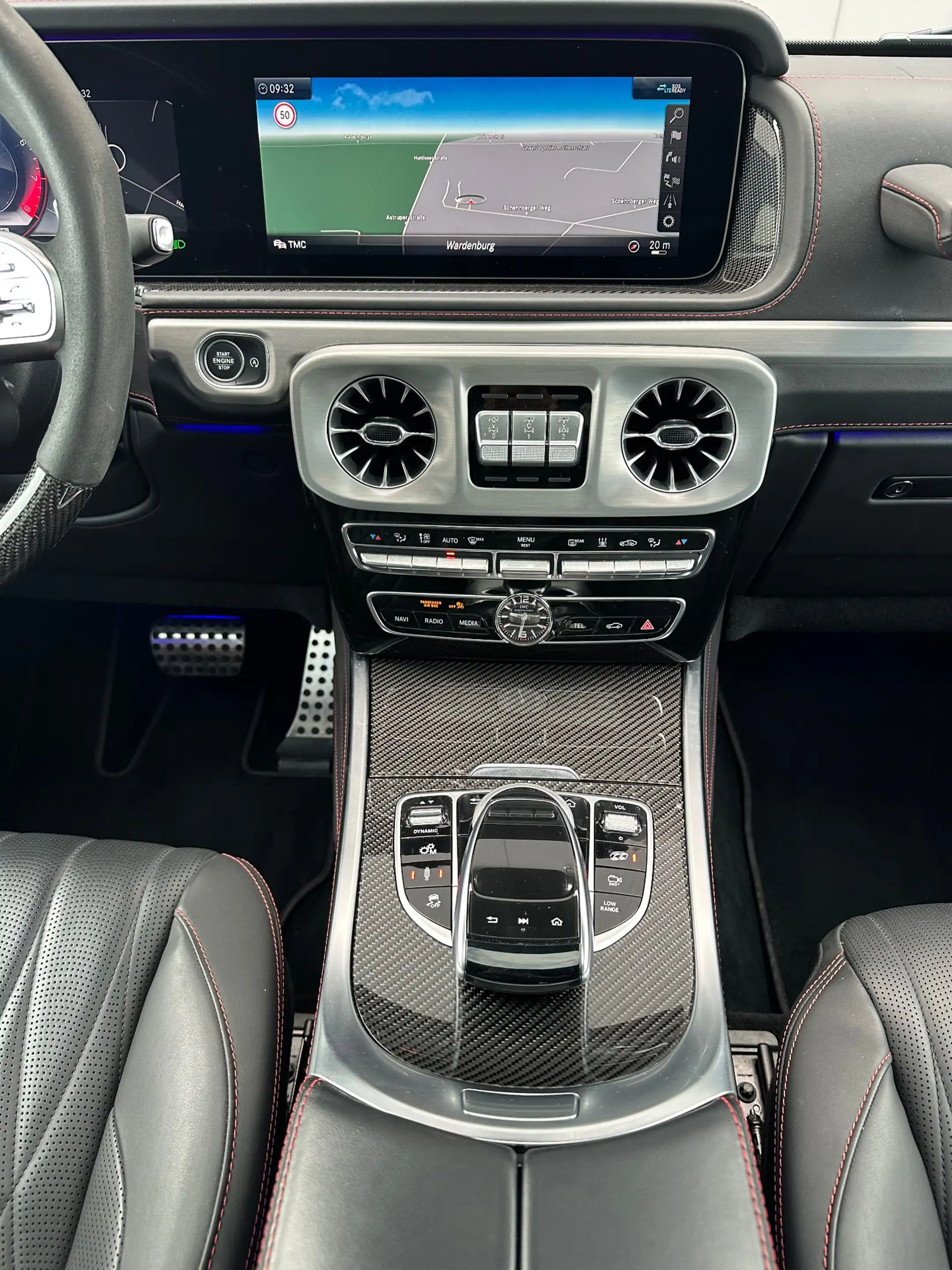 Mercedes-Benz G 63 AMG Drivers Package NAV+GLASDACH+STHZG+ACC+360°+22ZO — photo 14