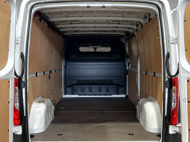 Mercedes-Benz Sprinter view 8