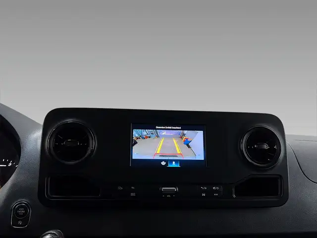 Mercedes-Benz Sprinter view 15