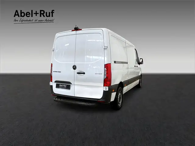 Mercedes-Benz Sprinter view 6