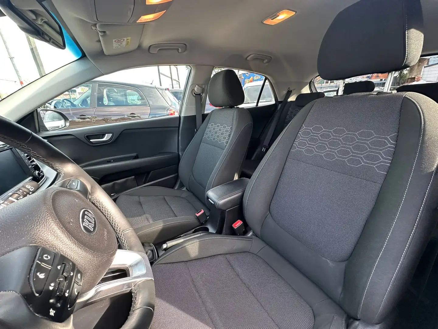 Kia Rio 1,25 MPI Silber ISG top Allwetterreifen Navi Grau - 2