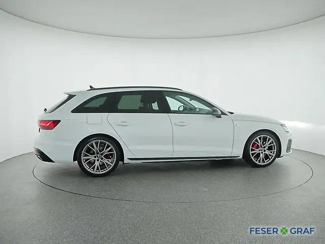 Audi A4 view 12