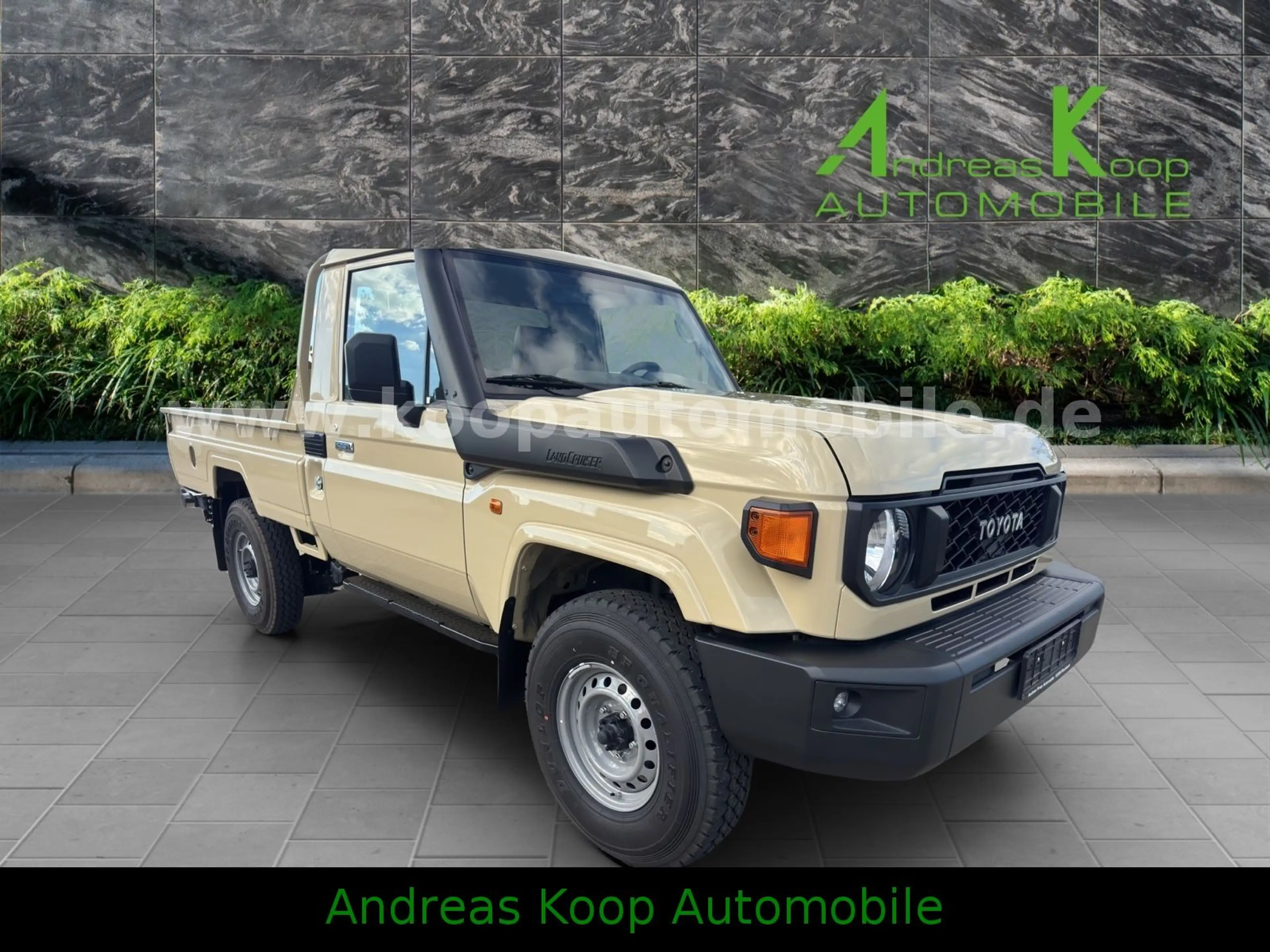 Toyota Land Cruiser GRJ 79 SC LX-E1 Aut Dif. 2x90SOFORT — photo 2