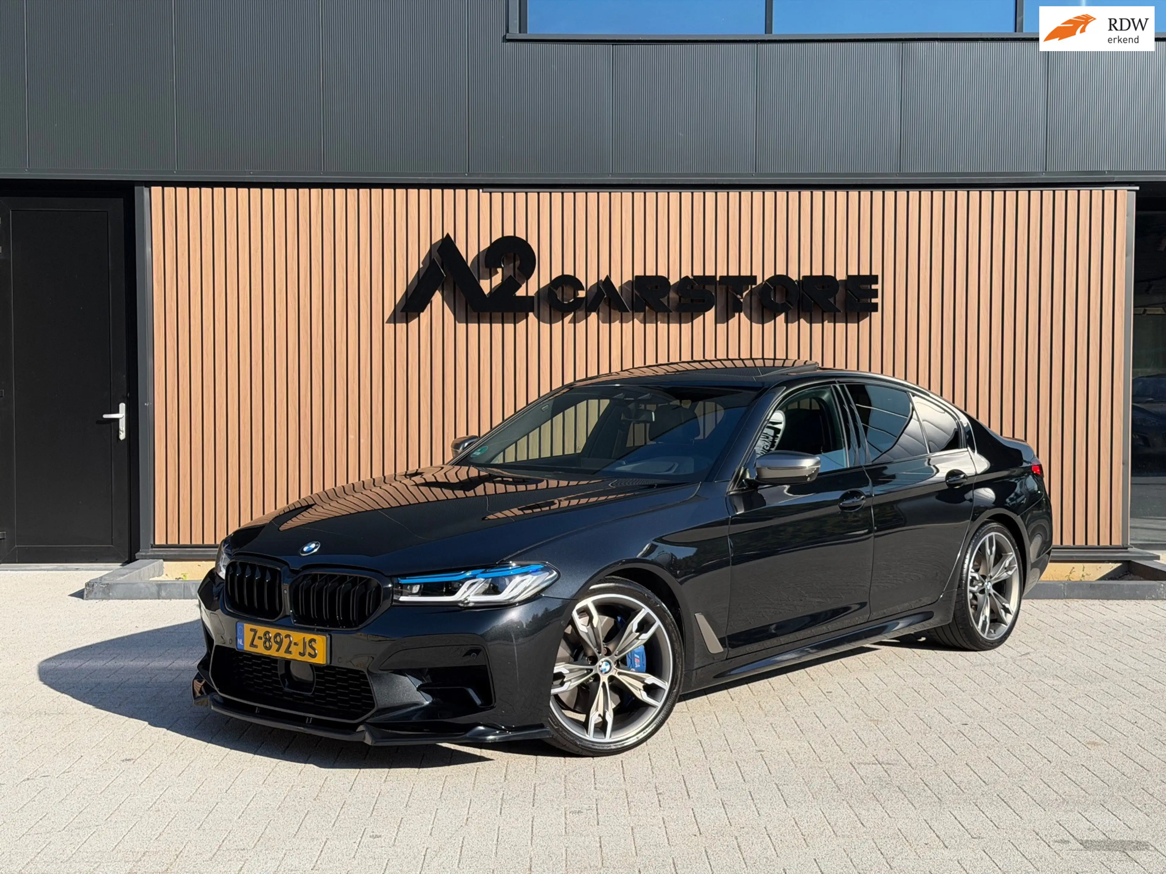 BMW M550 5-serie M550i xDrive High Executive LASER HARMAN/K