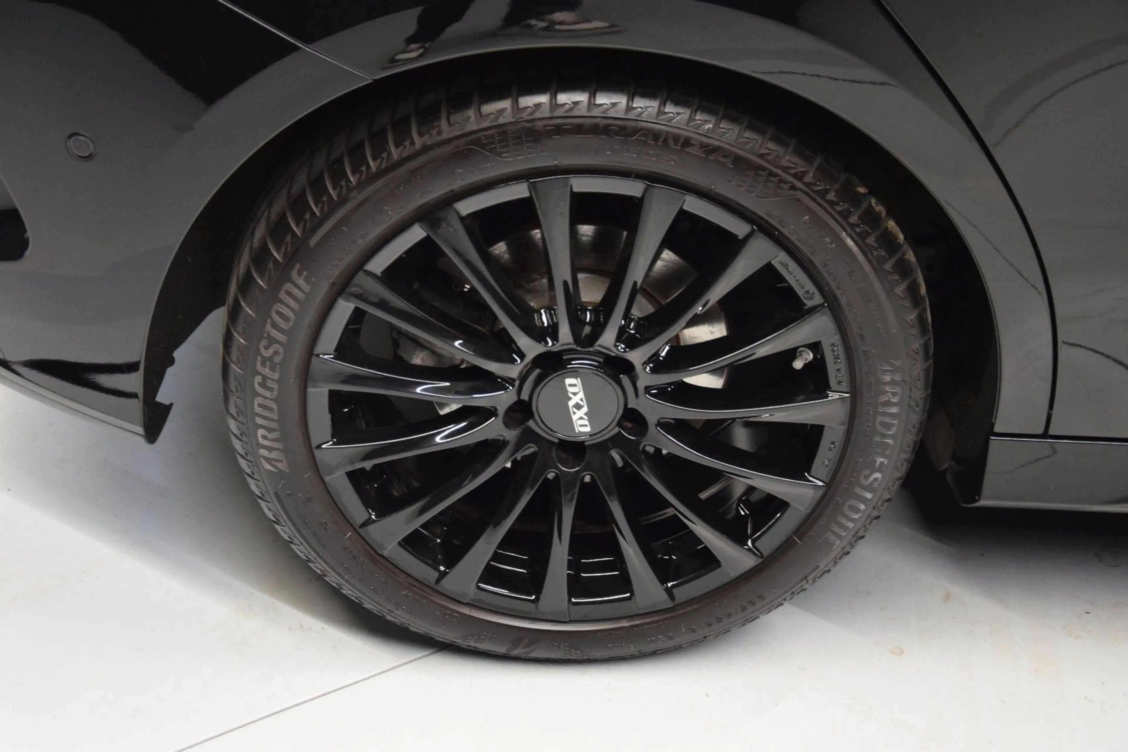 Mercedes-Benz B 220 4Matic AMG-Line Pano LED Kamera Tempomat — photo 13