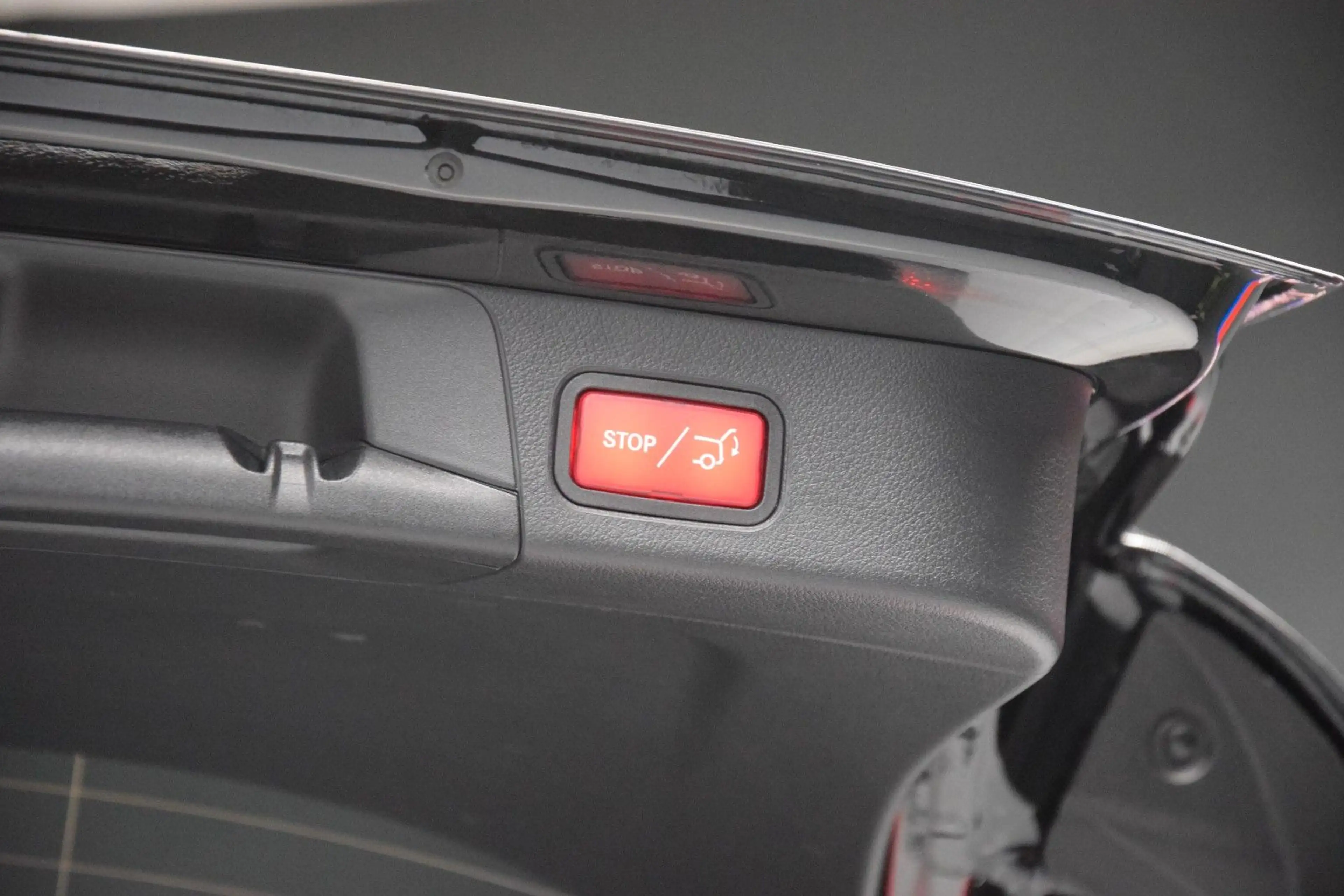 Mercedes-Benz B 220 4Matic AMG-Line Pano LED Kamera Tempomat — photo 11
