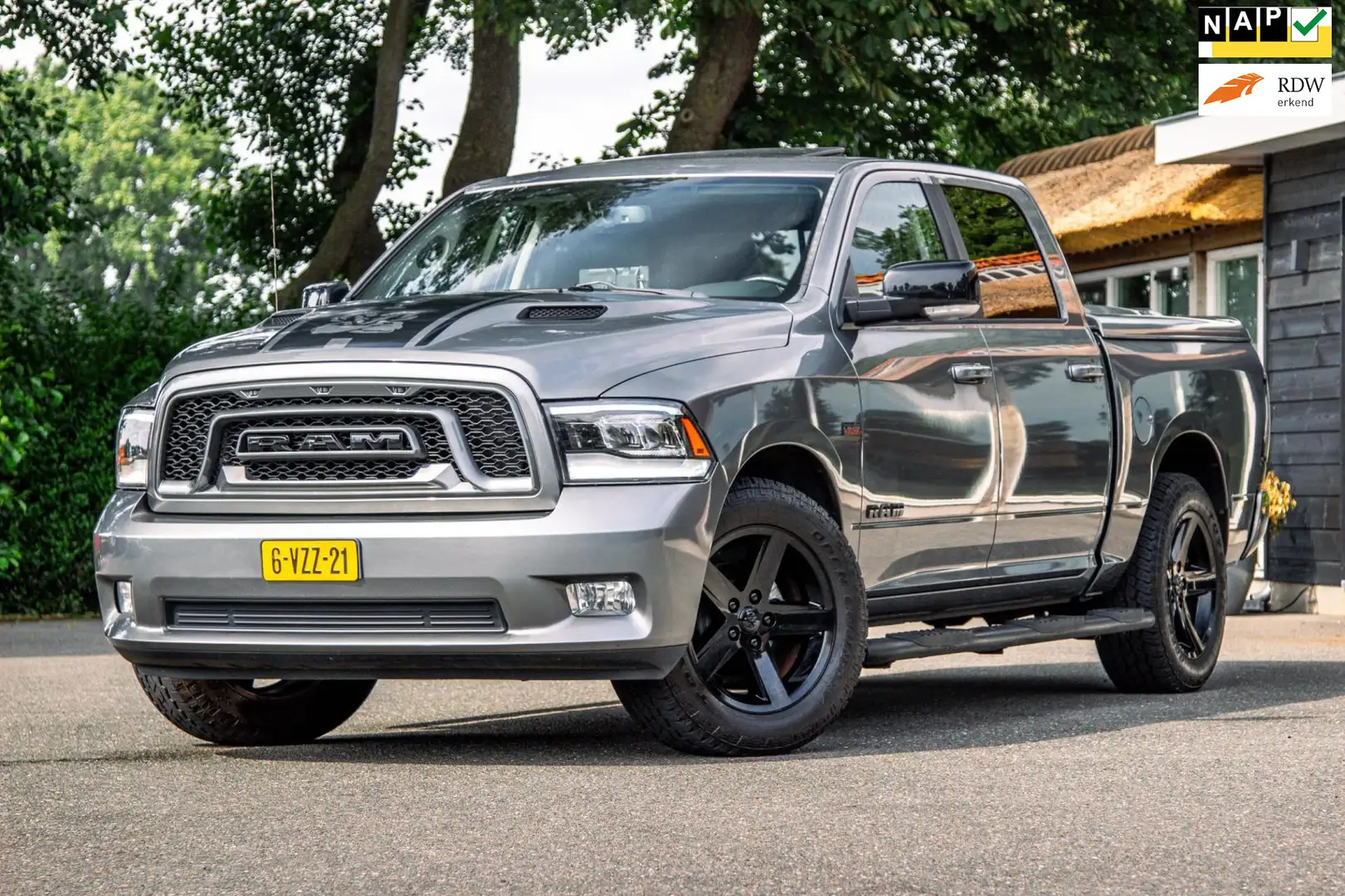 Dodge RAM 1500 5.7 V8 4x4 Crew Cab 5'7 NL Auto I NAP I LPG I Gris - 1