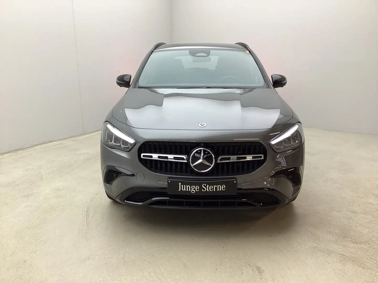 Mercedes-Benz GLA 180 GLA 180 Progressive Advanced+ 360° Night Distro Szary - 2