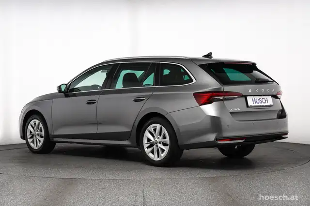 Skoda Octavia view 5