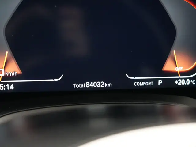 BMW 3 Series view 14