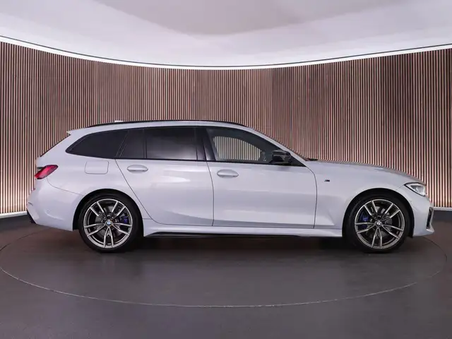BMW 3 Series view 12