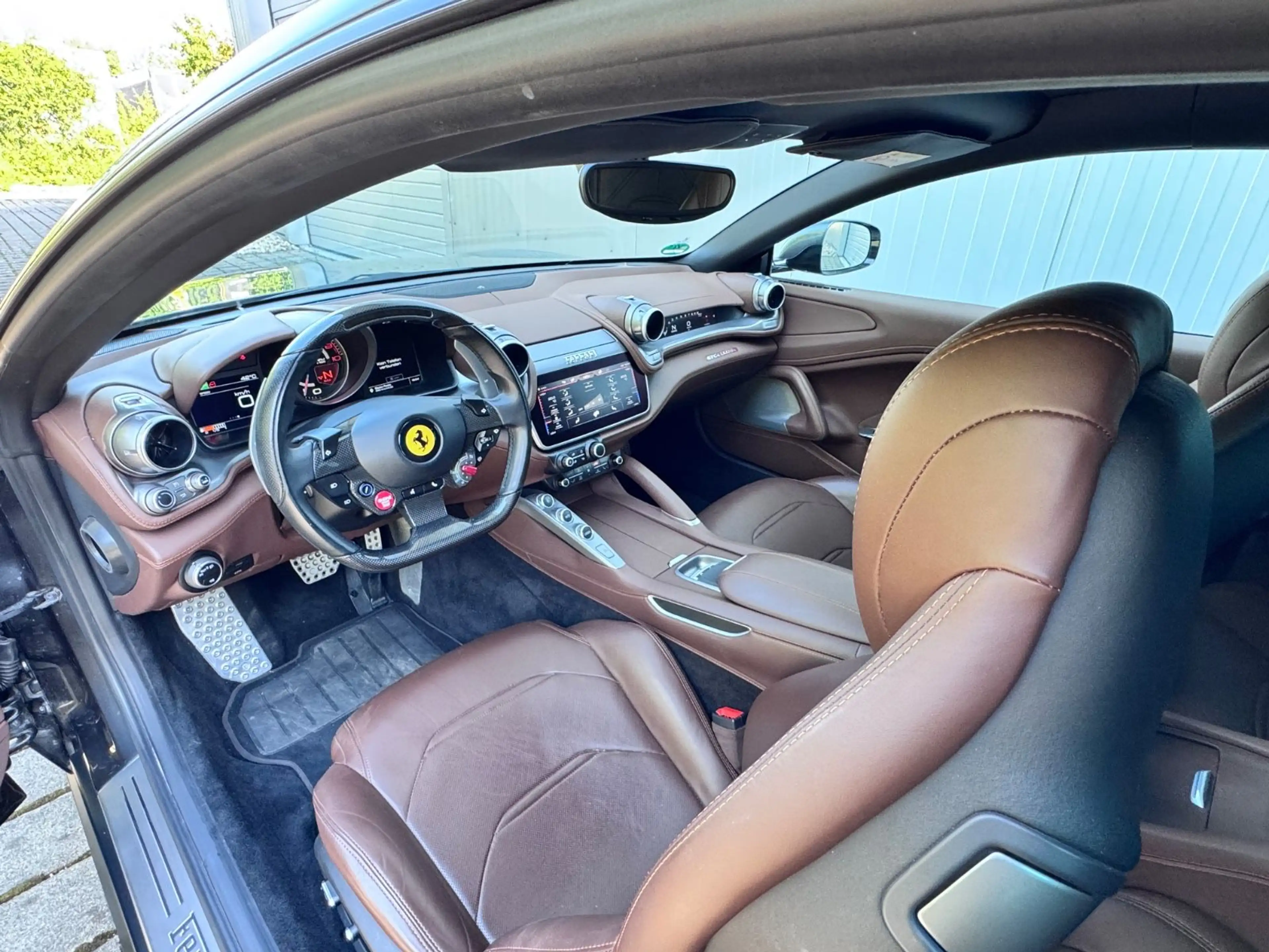 Ferrari GTC4 Lusso 6.3 V12 DCT LED Lenkrad Beifahrer Disp — photo 6