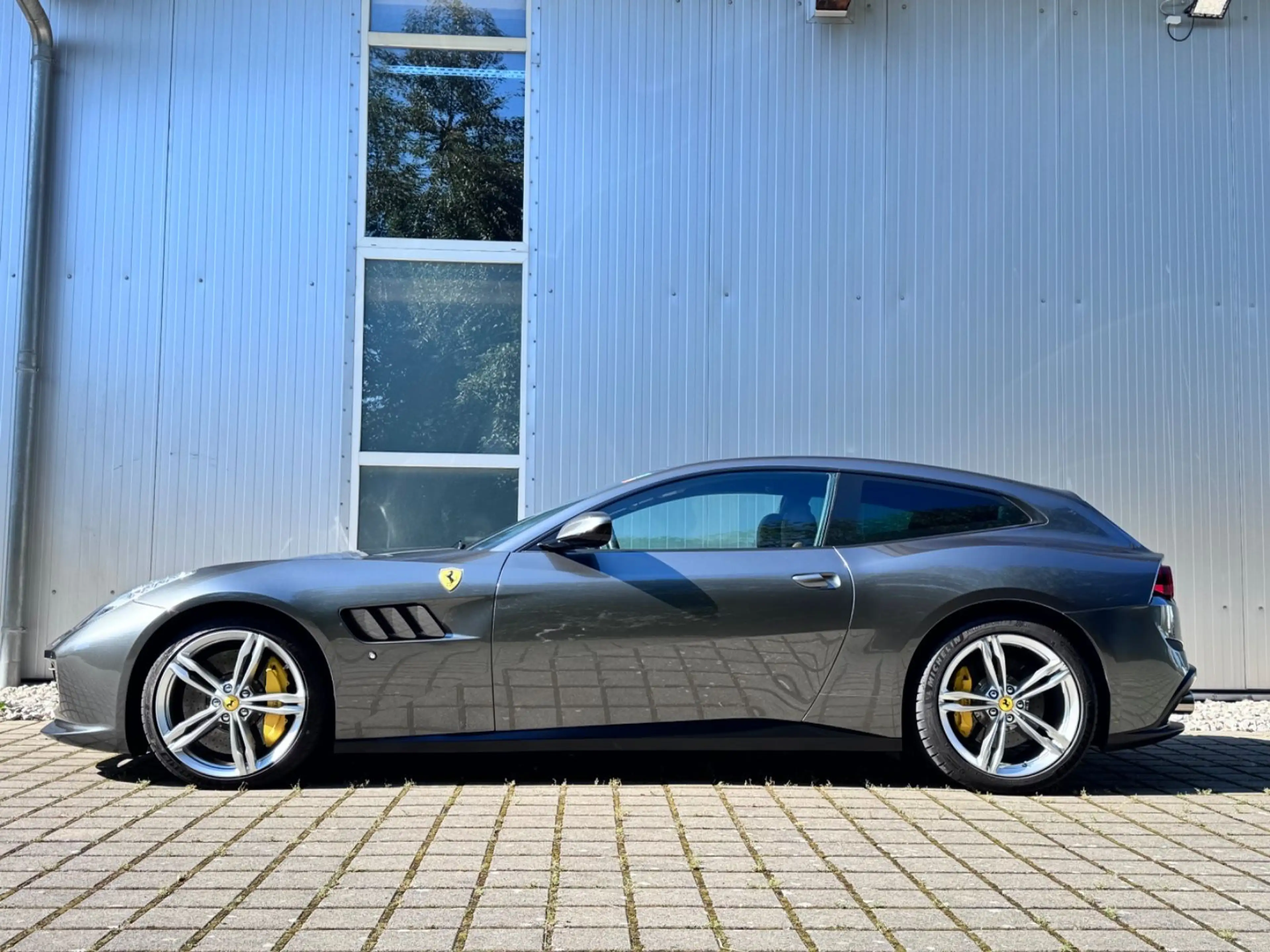 Ferrari GTC4 Lusso 6.3 V12 DCT LED Lenkrad Beifahrer Disp — photo 3