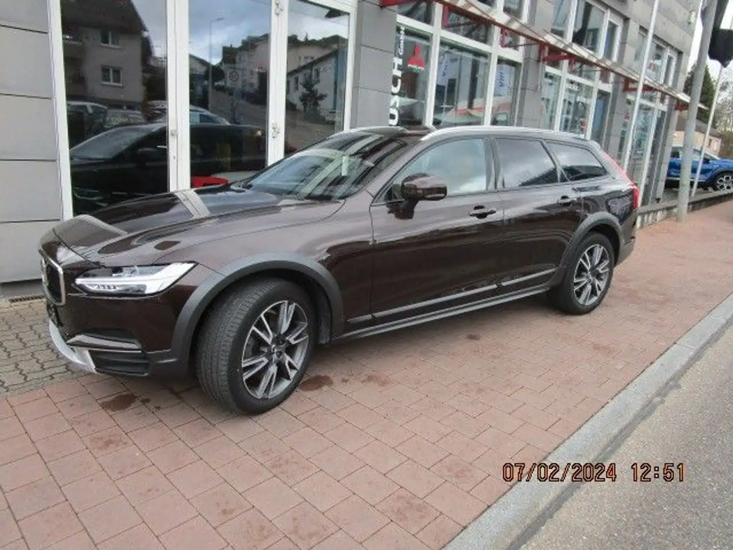 Volvo V90 Cross Country D5 AWD Pro Geartronic/AHK/Kame Brązowy - 1