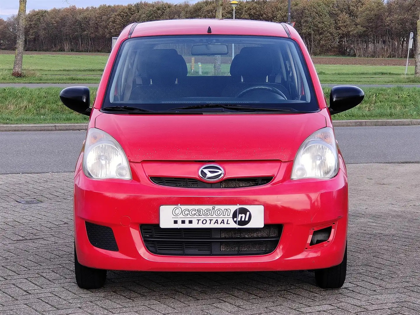 Daihatsu Cuore 1.0 Clever Rosso - 2