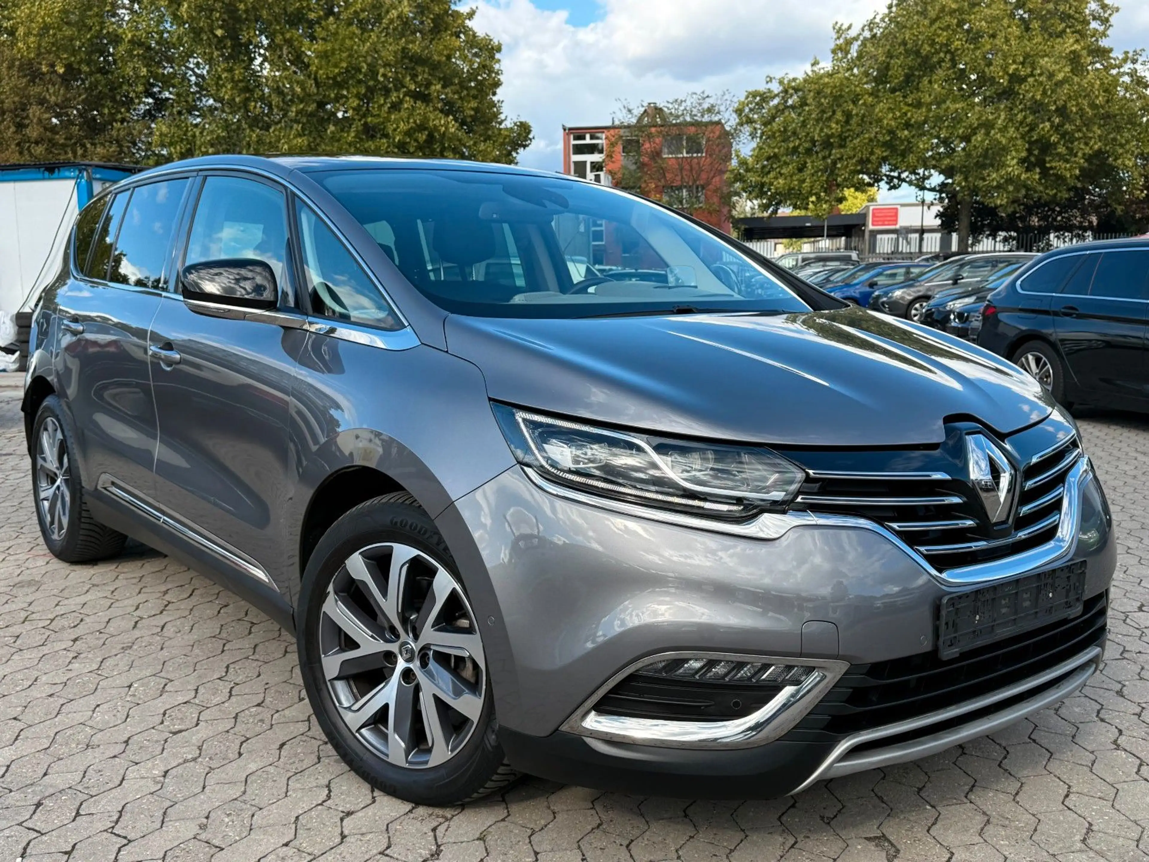 Renault Espace ESPACE V INTENS / AUTOMATIK / 7 SITZER / KAMERA — photo 2