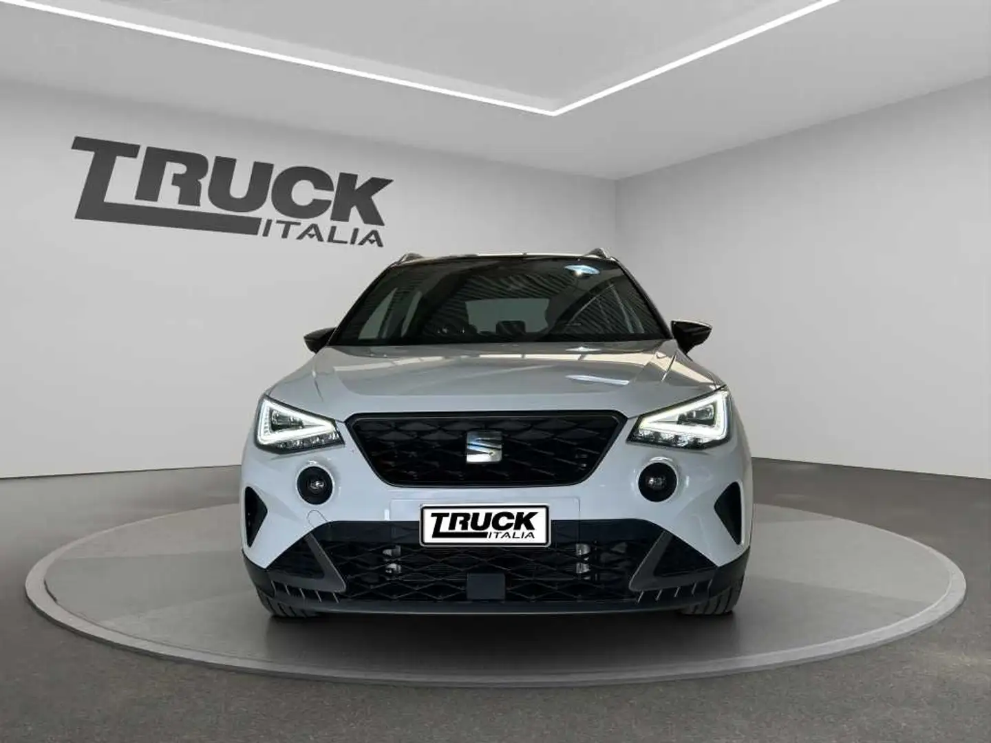 SEAT Arona 2022 - Arona 1.0 ecotsi FR 95cv Weiß - 2