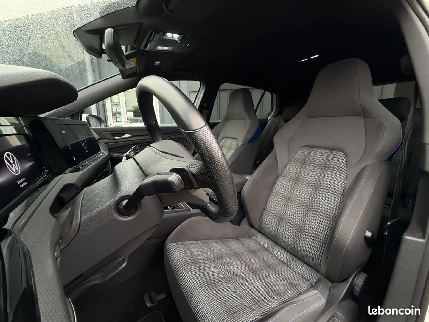 Volkswagen Golf 8 GTE 1.4 Hybrid Rechargeable 245 CV thermique 150cv CarPlay Jantes 18 éclairage d’ambiance Bianco - 2