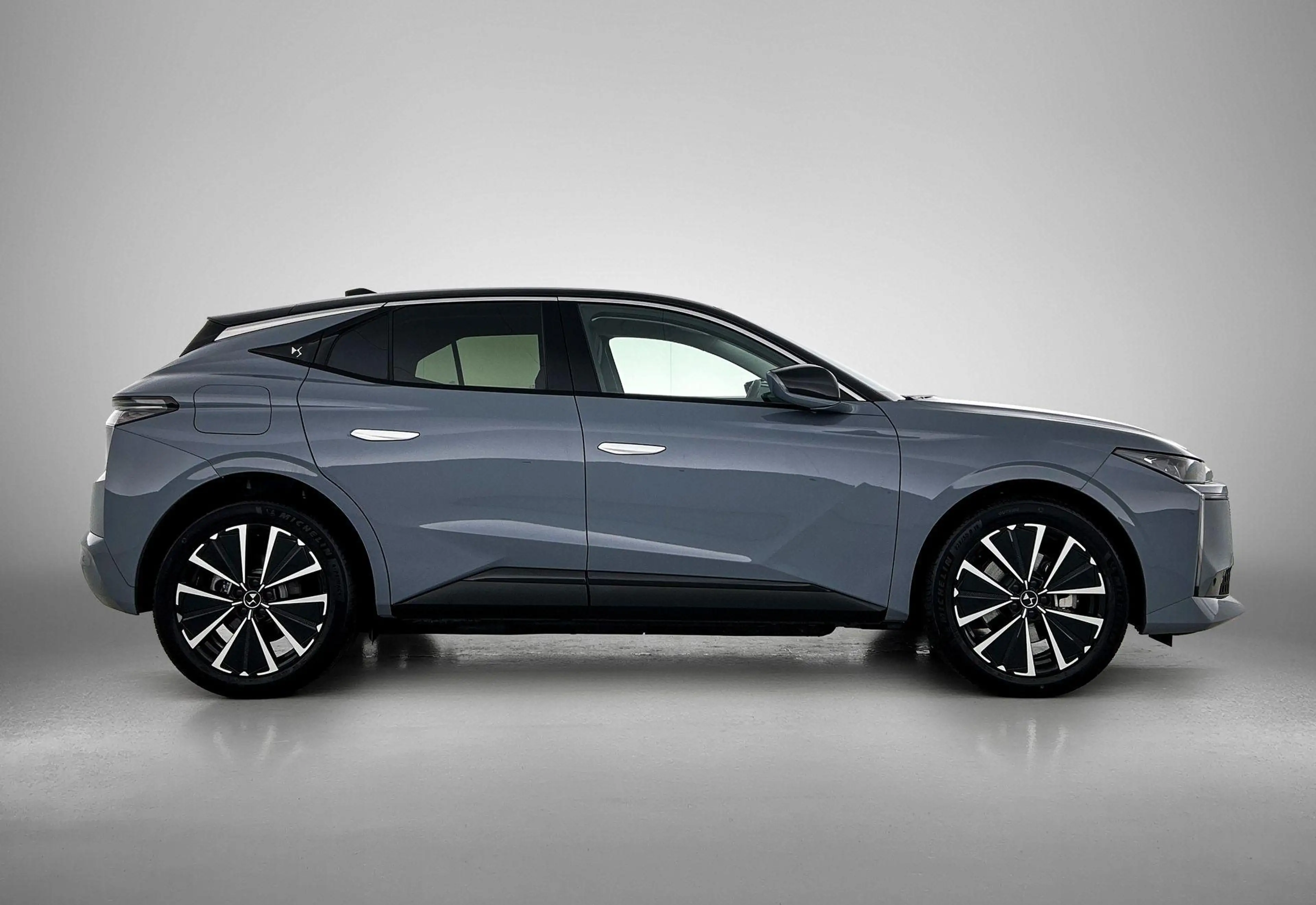 DS Automobiles N°4 E-Tense 213pk Pallas Tech Pack 58.3 kWh Automaat | — photo 9