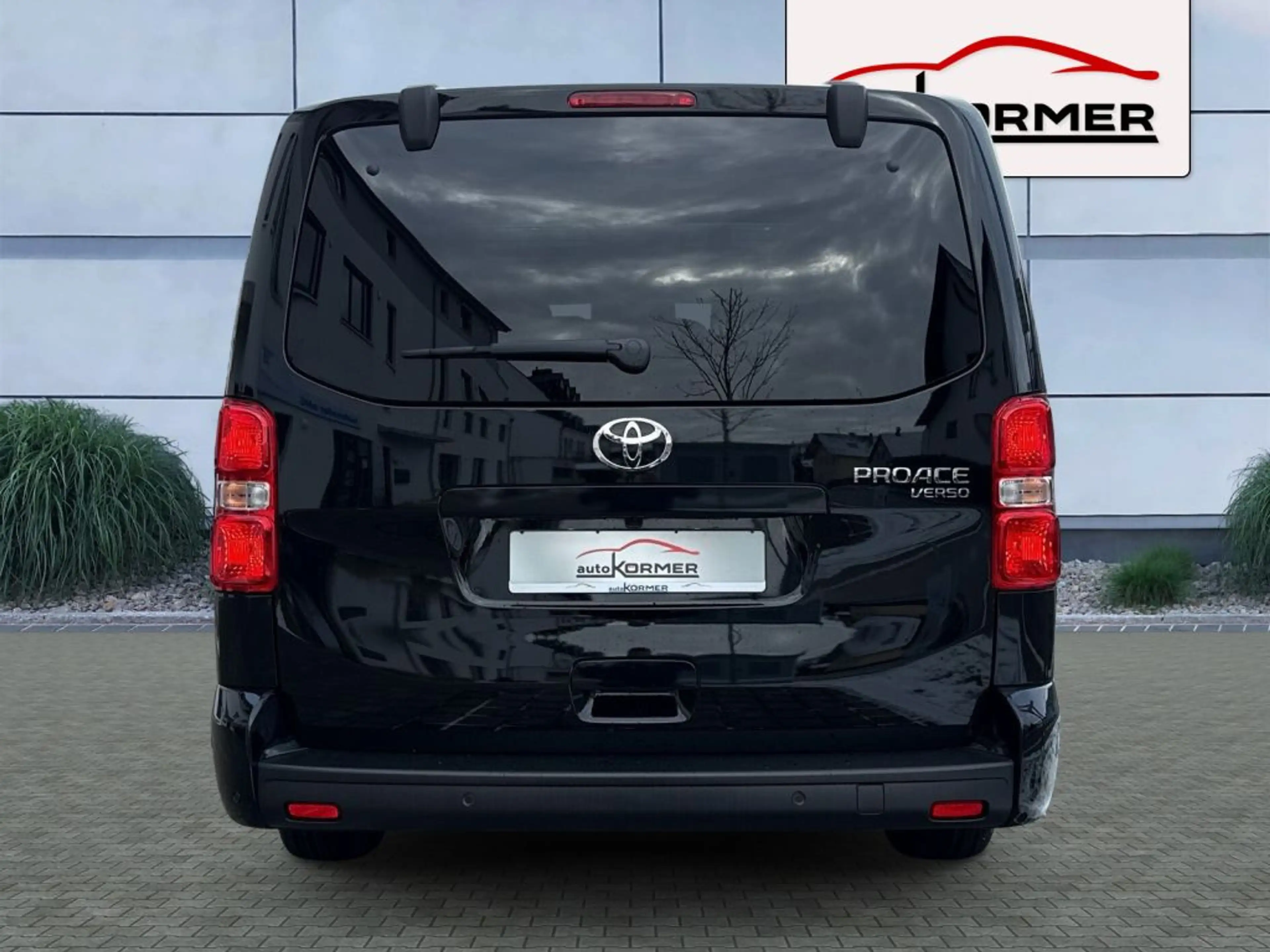 Toyota Proace Verso L2 Lounge Sthzg.,Leder,Pano,Digital,sofort — photo 3