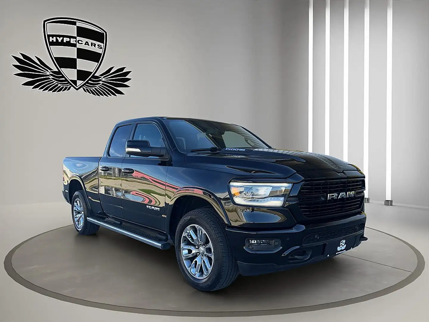 RAM 1500 Quad Cab Laramie 5.7 V8 Hemi 4x4 Schwarz - 2