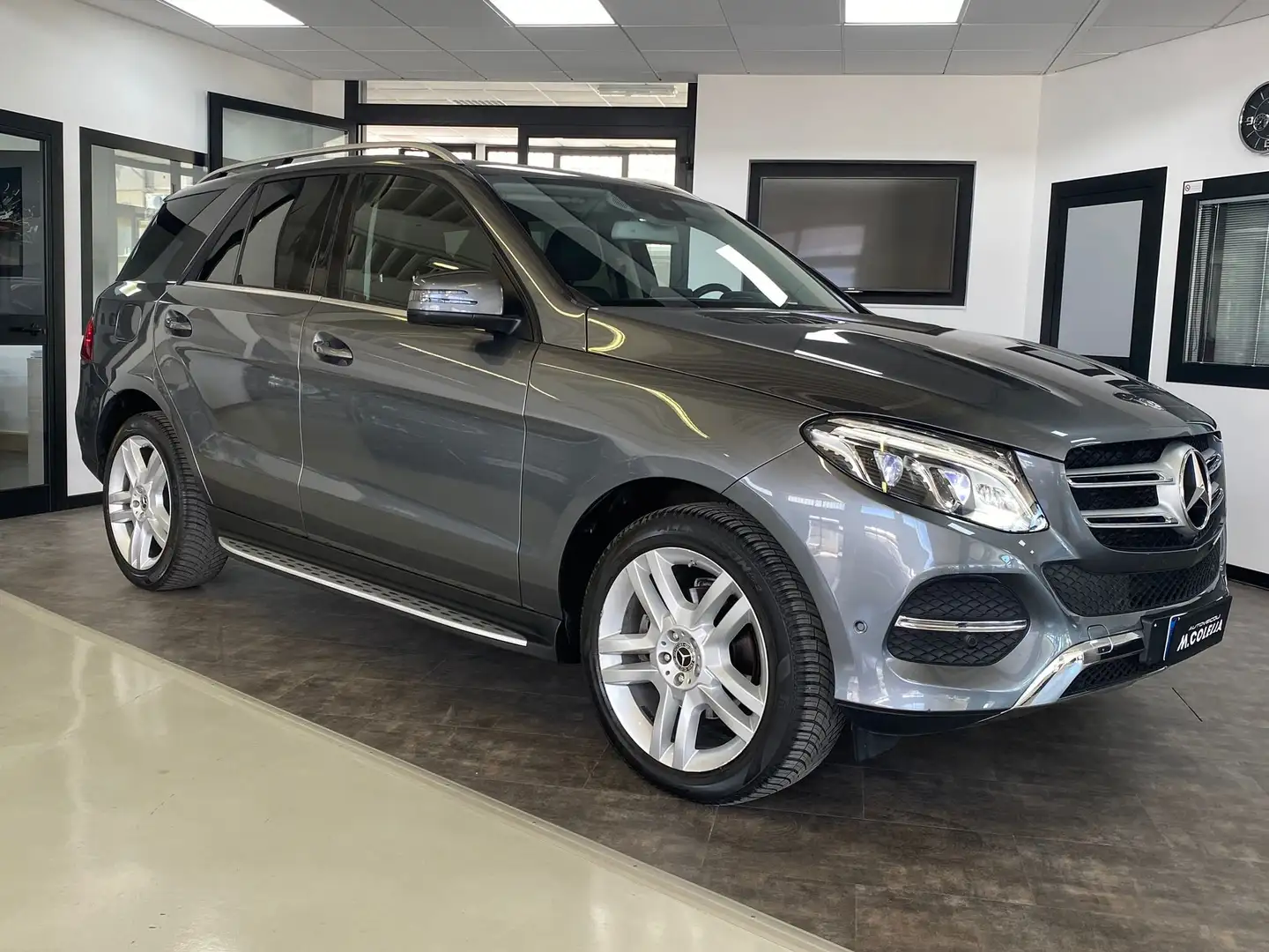 Mercedes-Benz GLE 250 D Sport 4matic UniPro/kmDoc/Cruise/Telecamere360 Grijs - 2