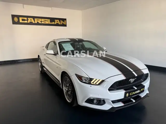 Ford Mustang view 2