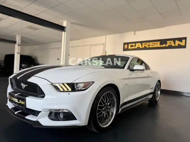 Ford Mustang view 7