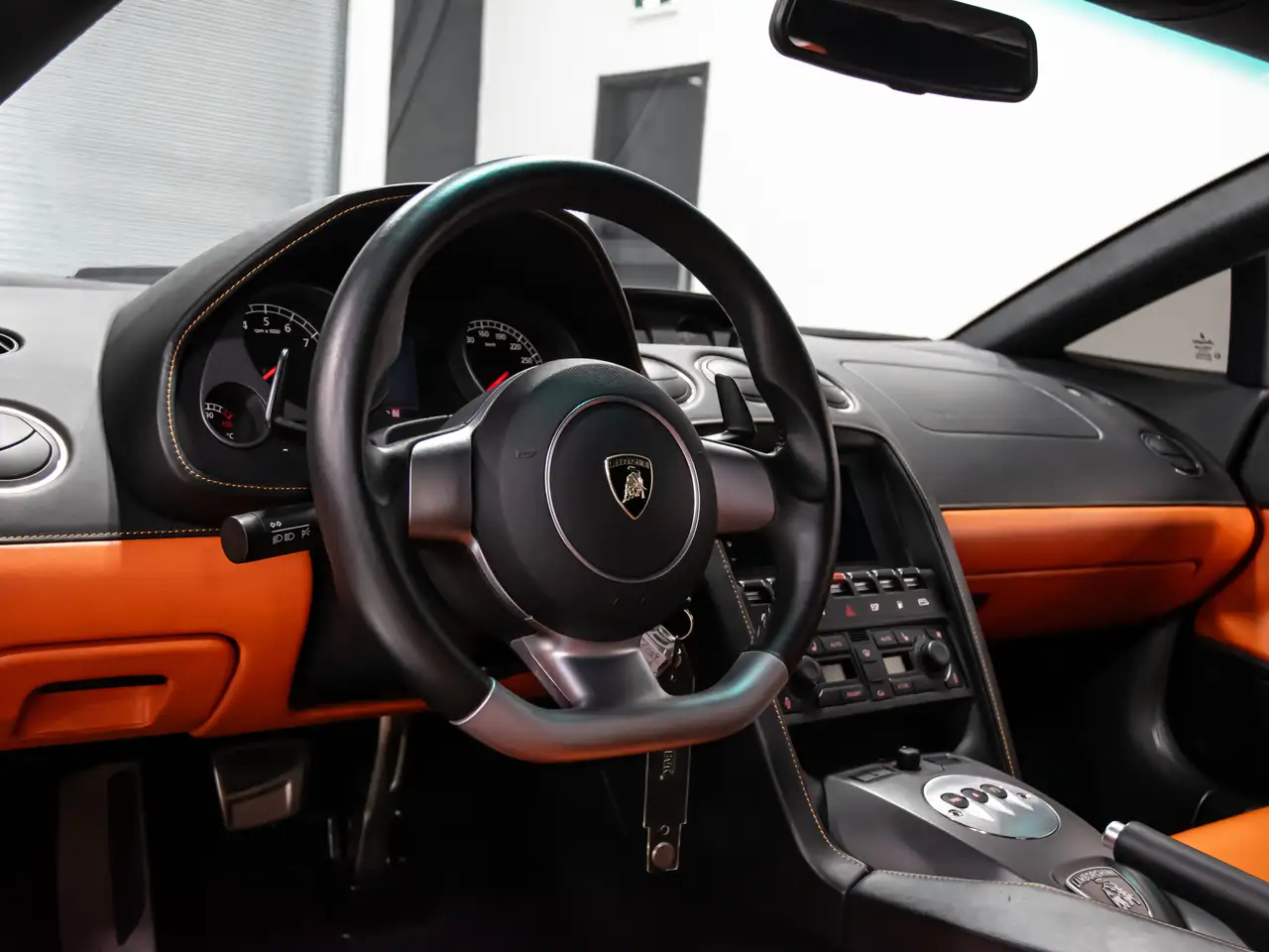 Lamborghini Gallardo снимка Lamborghini Gallardo