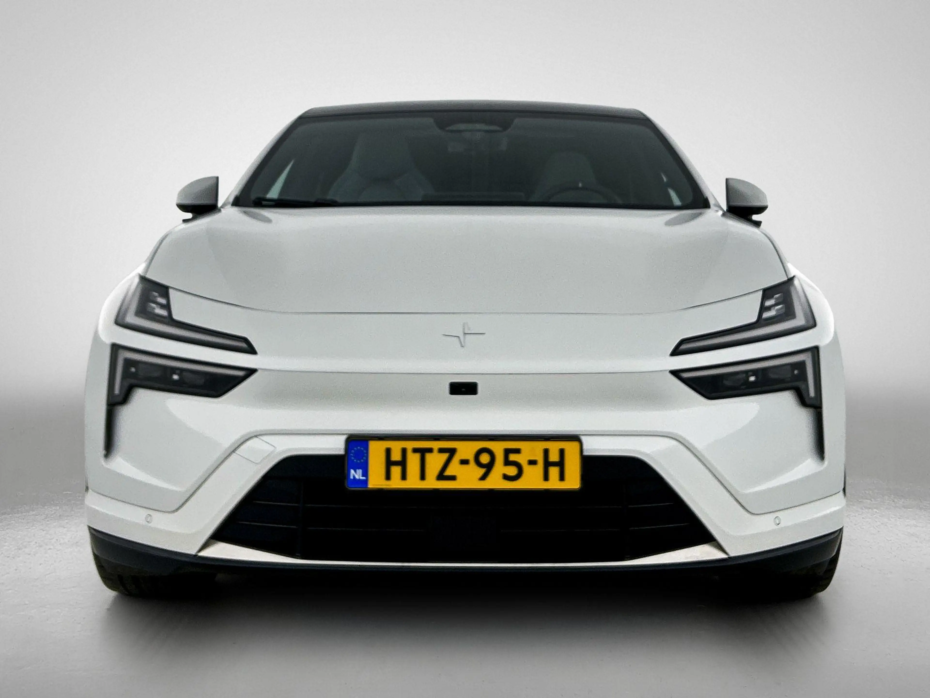 Polestar 4 Long Range Dual Motor 100 kWh Performance | Pilot — photo 5