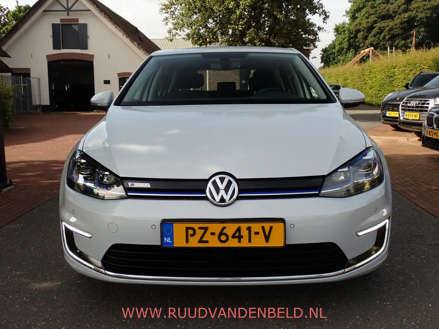 Volkswagen e-Golf 35,8KWH 94%SOH ACC/LED/NAVI/CARPLAY Blanc - 2