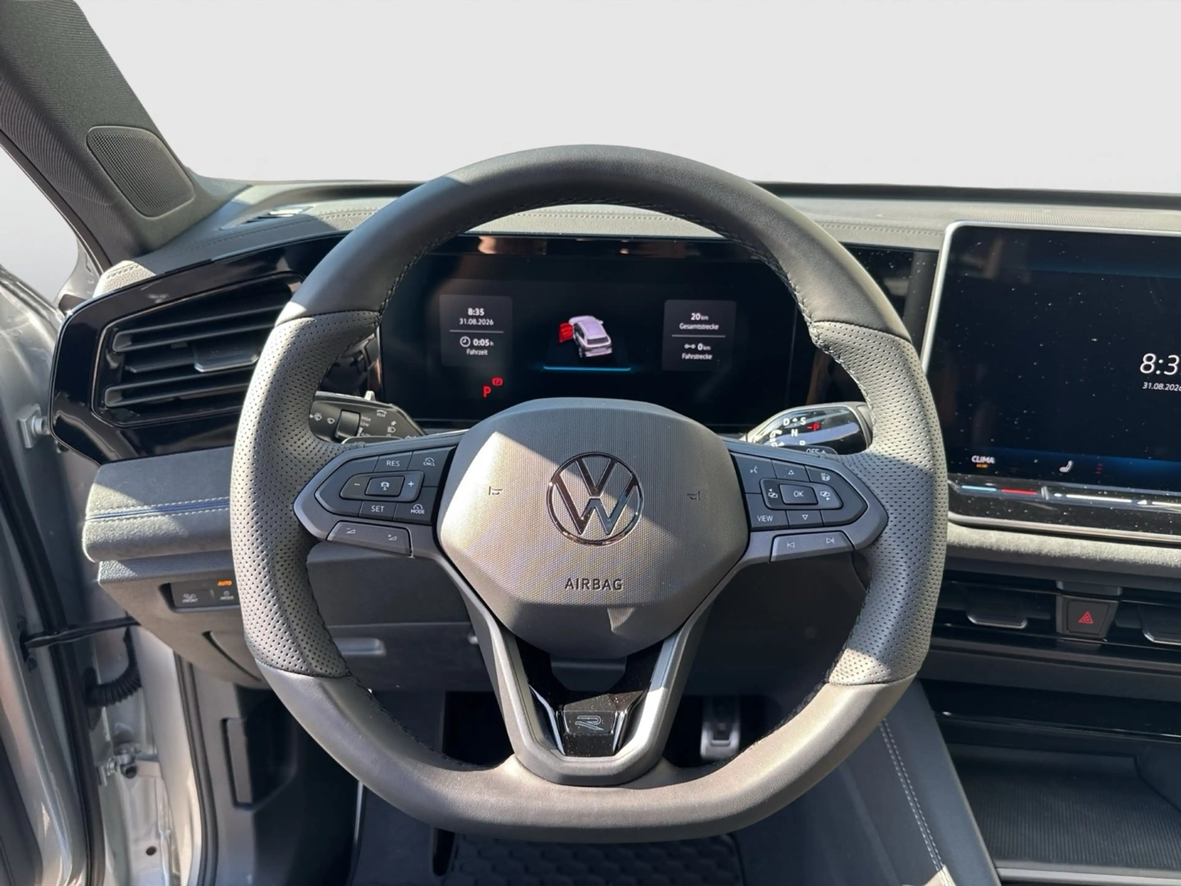 Volkswagen Tiguan Sport TDI 4MOTION DSG — photo 14